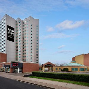 Niagara Fallsview Hotel & Suites